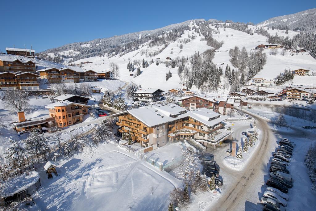 Hotel Interstar Saalbach-Hinterglemm Exterior photo