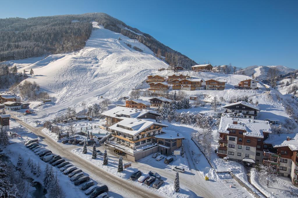 Hotel Interstar Saalbach-Hinterglemm Exterior photo